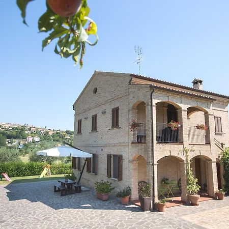 צ'יביטאנובה מארקה Bed And Breakfast Aratro & Rosmarino מראה חיצוני תמונה