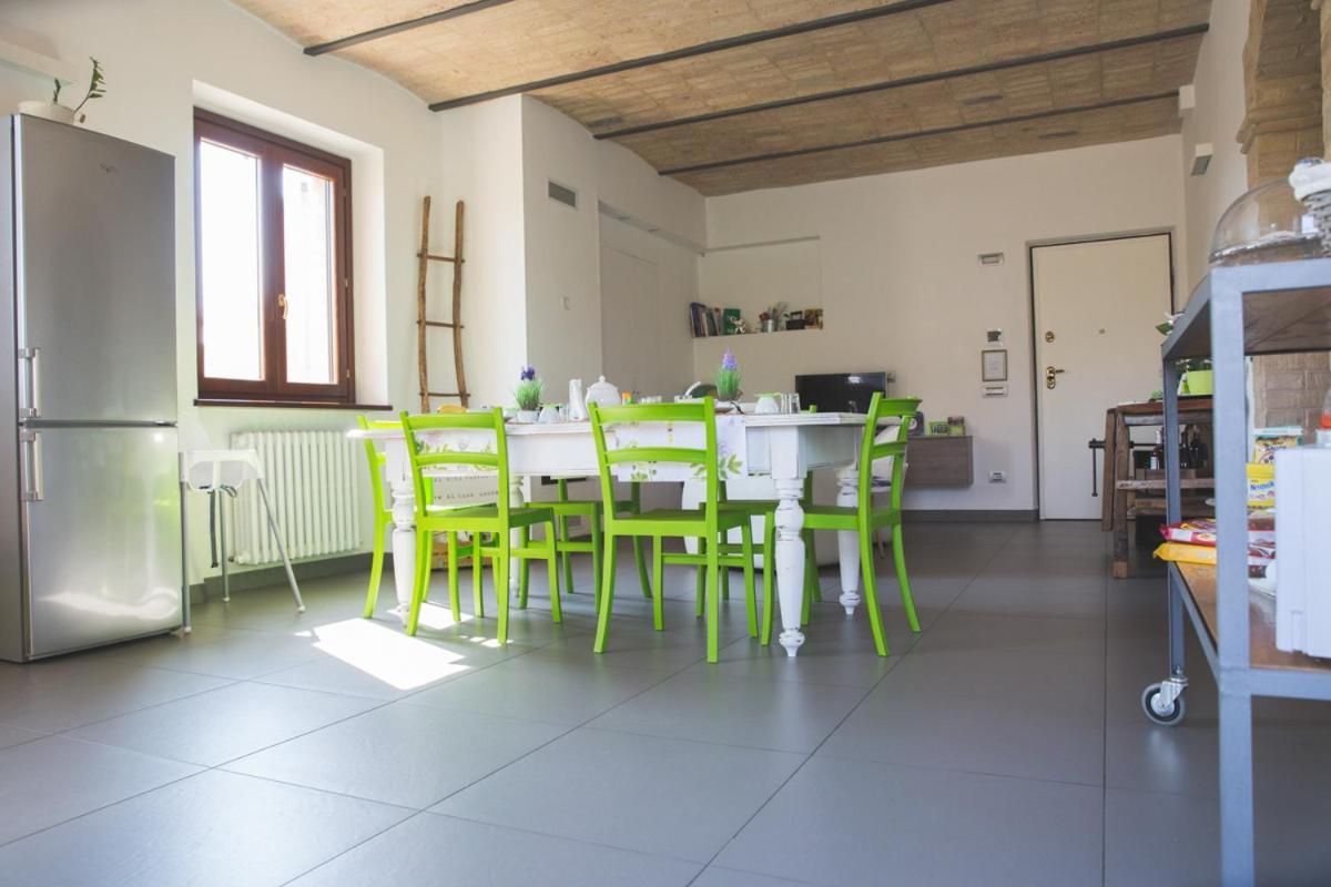 צ'יביטאנובה מארקה Bed And Breakfast Aratro & Rosmarino מראה חיצוני תמונה