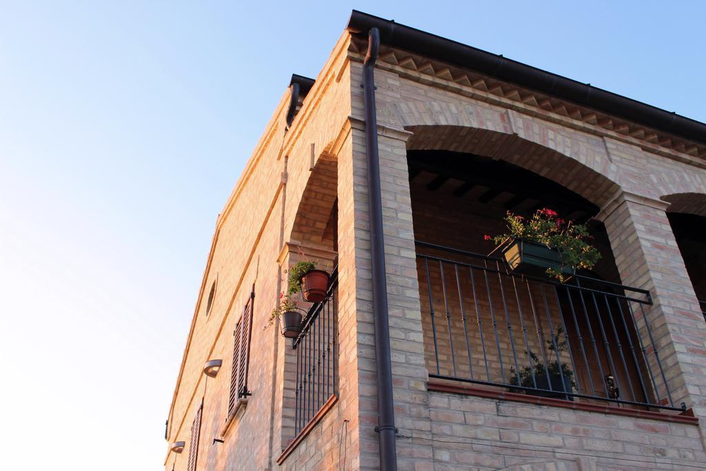 צ'יביטאנובה מארקה Bed And Breakfast Aratro & Rosmarino מראה חיצוני תמונה